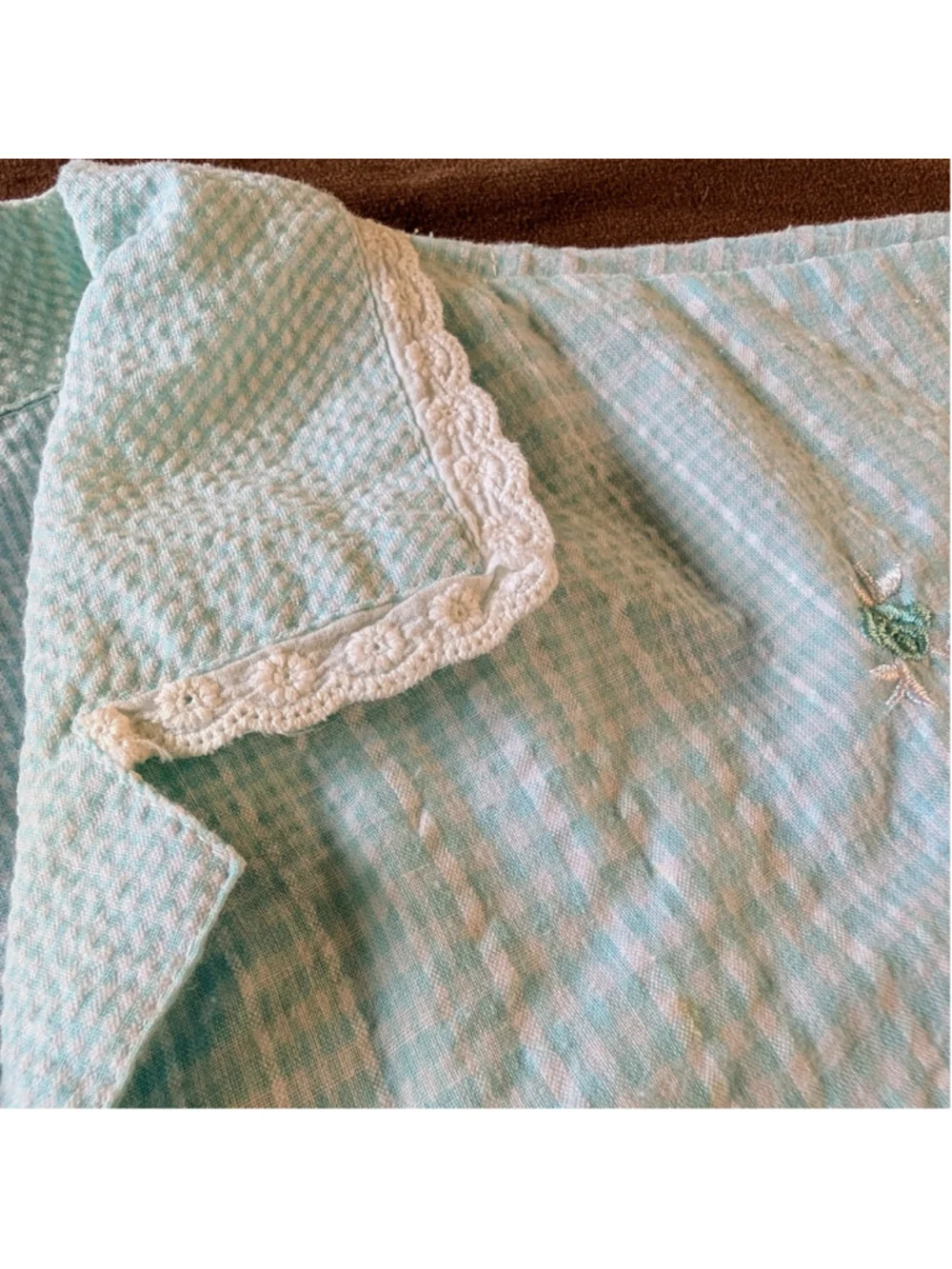 Miss Elaine Pajama Set Large Aqua Blue Seersucker Embroidered Floral Lace Trim
